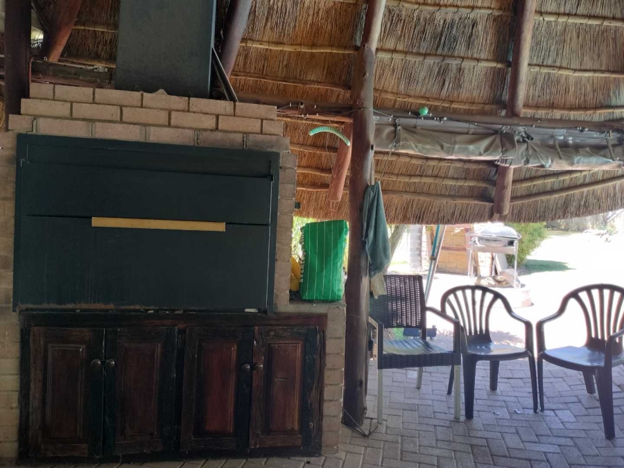 4 Bedroom Property for Sale in Langenhovenpark Free State